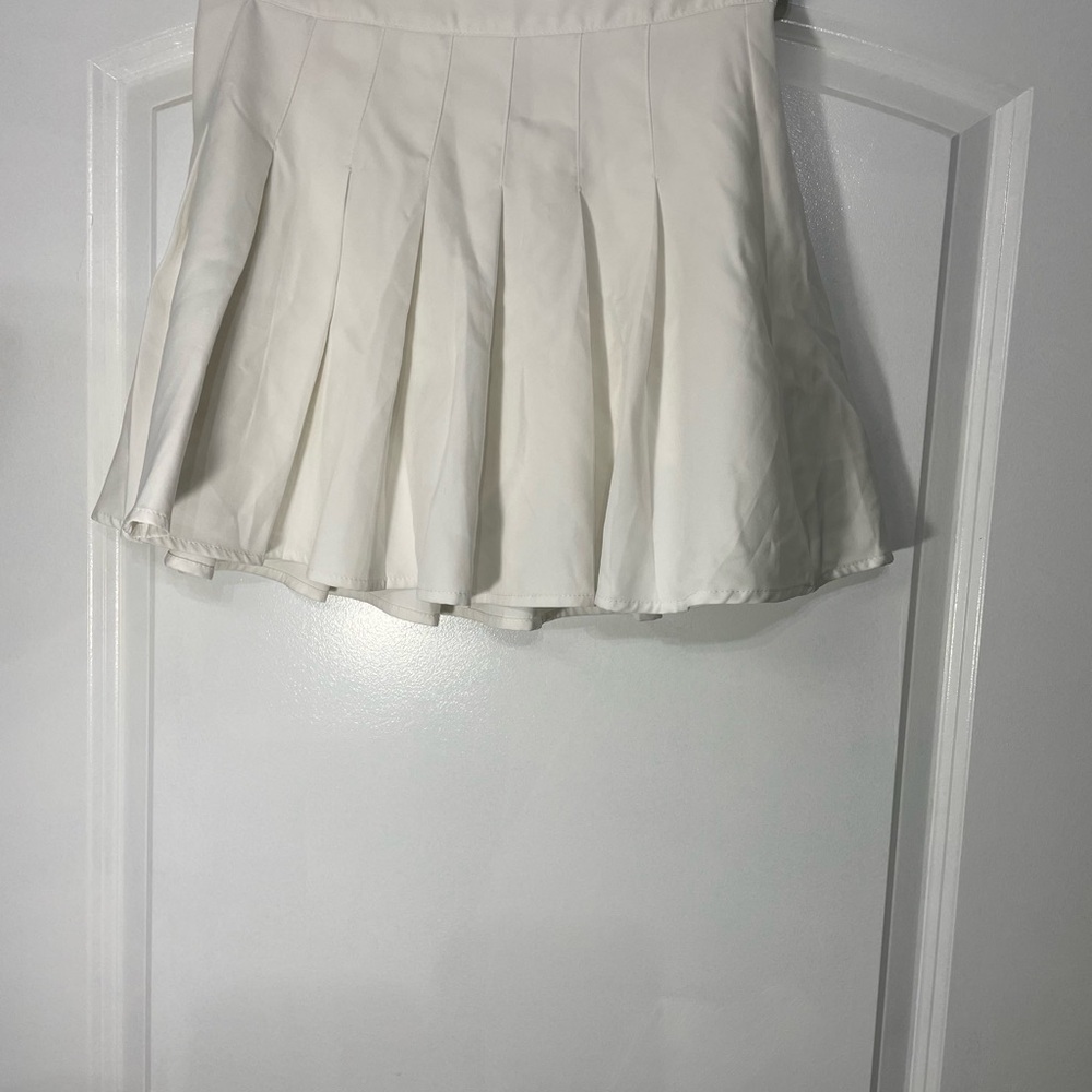 SHEIN White Skater Skirt Size Small CB-AM